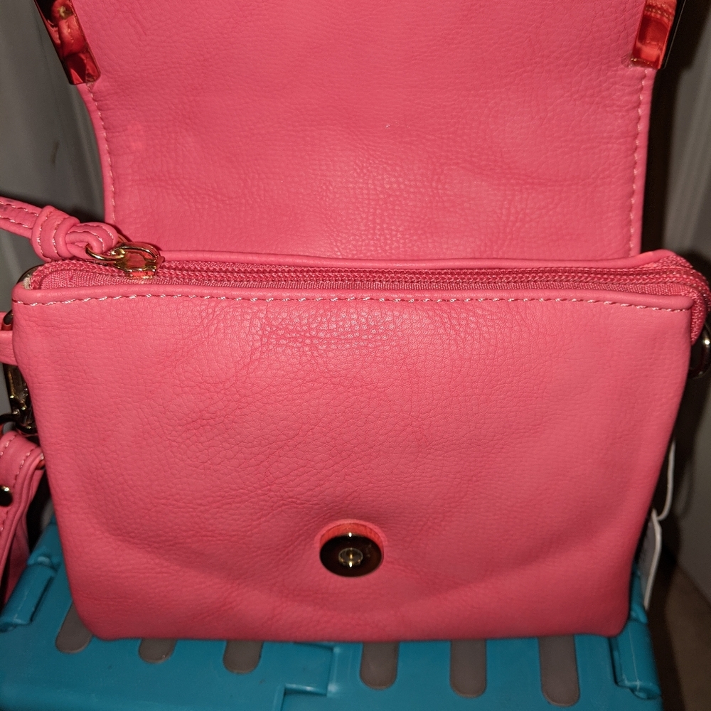 Crossbody - Picture 3 of 7